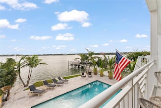 371 12th Ave, Indian Rocks Beach, FL 33785
