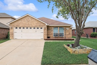 312 Memory Dr, Fort Worth, TX 76108