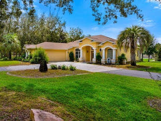 11410 Hexam Rd, Weeki Wachee, FL 34613