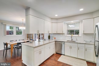 4705 Exeter St, Annandale, VA 22003