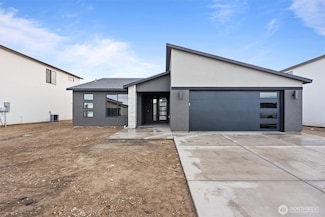 1264 E Mt Hood St, Othello, WA 99344