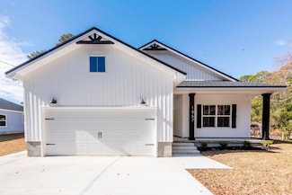 1867 Saint Mary Dr, Gulf Breeze, FL 32563