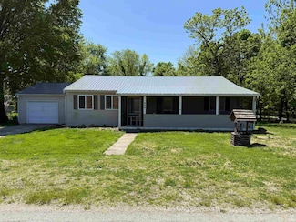 103 W Albert St, Edwardsport, IN 47528