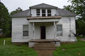 300 Cole St, Harrisburg, AR 72432