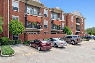 801 Rue Burgundy Unit 113, Metairie, LA 70005