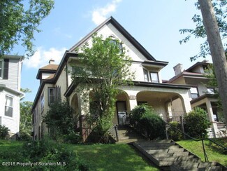 910 Clay Ave, Scranton, PA 18510