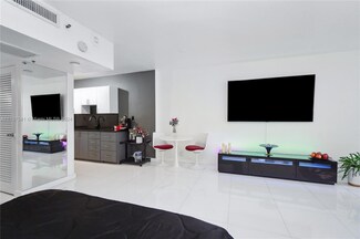 100 Lincoln Rd Unit 418, Miami Beach, FL 33139