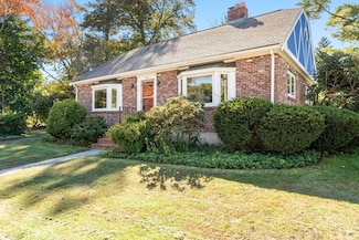 277 High Plain St, Walpole, MA 02081