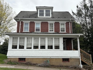 532 3rd St, Northumberland, PA 17857
