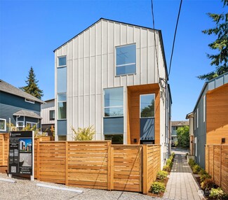 4442 33rd Ave S Unit B, Seattle, WA 98118