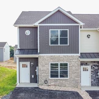 620 Zephyr Dr, Rockingham, VA 22801