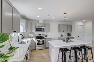 2516 E Broadway Rd, Phoenix, AZ 85040