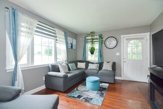 531 Lees River Ave, Somerset, MA 02725