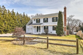 58 Rockland Dr, Wakefield, RI 02879