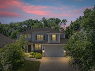 9154 Shady Bend Rd, Shawnee, KS 66227
