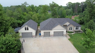 27159 Bayshore Cir, Isanti, MN 55040