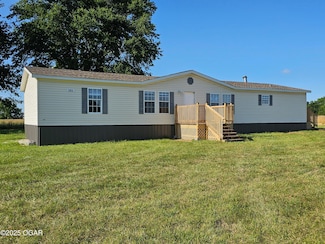 205 College St, Stark City, MO 64866