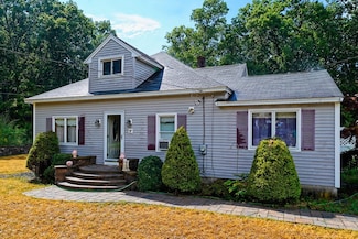 17 Whitefield Ave, Billerica, MA 01821