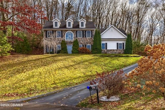 557 Clints Ln, Bloomsburg, PA 17815