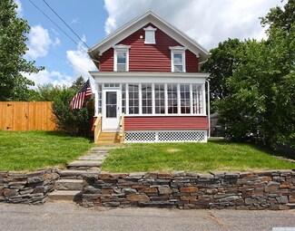 50 Westerlo St, Coeymans, NY 12045