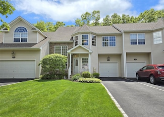 91 Tiffany Ct S, Nesconset, NY 11767