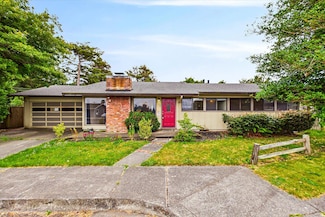 1836 Circle Dr, Eureka, CA 95501