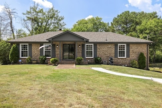 225 Cross Timbers Dr, Nashville, TN 37221