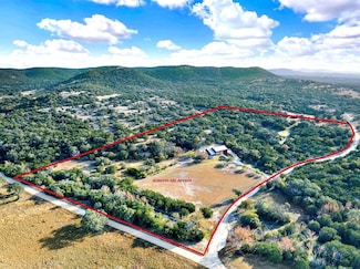 197 Two Sisters Ranch Rd, Medina, TX 78055