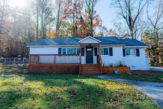 129 Lakeview Dr, Blacksburg, SC 29702