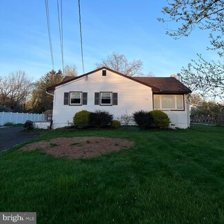 181 Oak St, Bridgewater, NJ 08807