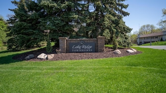 4530 Bridge Ct, Saint Paul, MN 55126