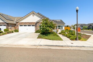 2551 Hermosa Ave, Clovis, CA 93619