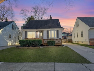 1480 E Lincoln St, Birmingham, MI 48009