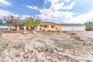 570 Oak Creek Ave, Florence, CO 81226