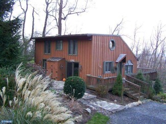 53 Texter Mountain Rd, Wernersville, PA 19565