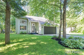 10765 Timberline Dr, Greenville, MI 48838
