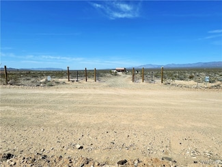 471 W Juniper Dr, Yucca, AZ 86438