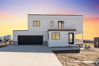 1901 E Wallin Cir, Sioux Falls, SD 57104