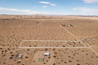 4 Hollinger Rd, Joshua Tree, CA 92252