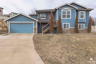 815 Laussac Dr, Manhattan, KS 66503