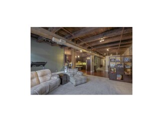 306 W 7th St, Kansas City, MO 64105