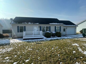 558 Clover Ave, Bloomsburg, PA 17815