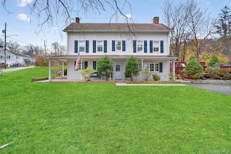 493 Willow Grove Rd, Stony Point, NY 10980