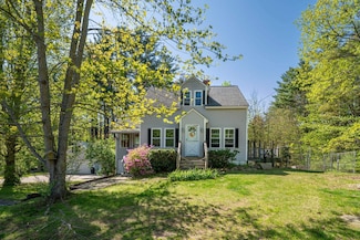 85 Main St, Candia, NH 03034