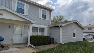 25 Wildwood Ln Unit G, Bolingbrook, IL 60440
