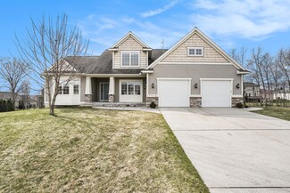 7112 Deep Rose Ct, Hudsonville, MI 49426
