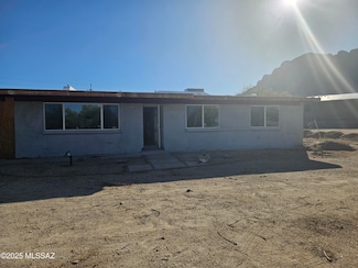 230 W Meadowbrook Dr, Tucson, AZ 85704