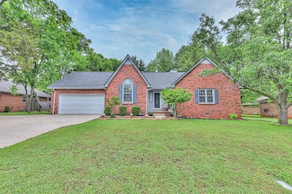 2422 Windemere Dr, Murfreesboro, TN 37128