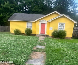 424 Cedar St, Greenville, MS 38701