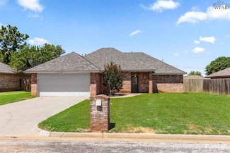 1413 Parliament St, Burkburnett, TX 76354